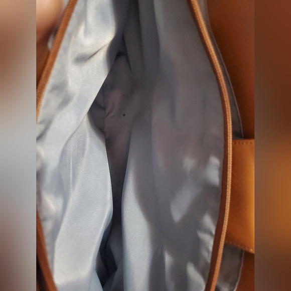 Handbag - Picture 10 of 14